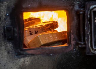 Berazategui: el Gobierno provincial quemó casi 1.500 kilos de droga incautada en operativos