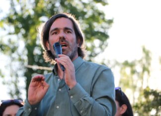 Nicolás del Caño visitó la Universidad de Lomas y llamó a rechazar los ajustes de Milei