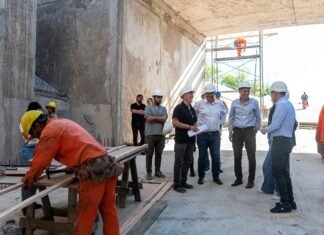 Cascallares y Katopodis recorrieron la etapa final de la obra del pazo bajo nivel de Longchamps