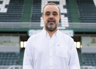 Para el libertario Martín Uzquiza, «el acto de Milei fue descontracturante, con un fin y mensaje político en cada canción»