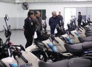 Fernando Gray recorrió la sede de la Fuerza Barrial de Aproximación y anunció obras de infraestructura y reequipamiento