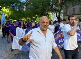 Carlos Curestis participó del cierre de campaña de La Libertad Avanza: «El domingo haremos una gran elección en todo el país»