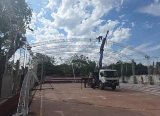 Avanza la construcción de un techo parabólico en el Club Social y Deportivo Santa Catalina en Luis Guillón