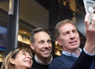 Tras la baja de Espert, Santilli toma impulso y suma respaldos en el conurbano