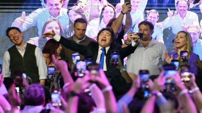 javier-milei-lla-20251026-2126085