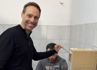 Viñuales recargado, critica al PJ por la «agenda frívola» del Municipio y auguró un triunfo libertario en Lomas en 2027