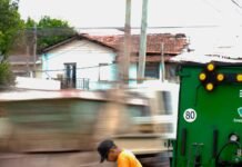 Continúan las obras de bacheo en Monte Grande
