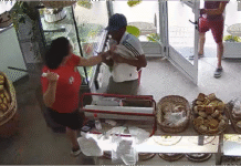 Cuchillo en mano, empleadas frustraron un robo en una panadería de Lanús