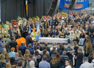 Multitudinario adiós al intendente Juan José Mussi en Berazategui