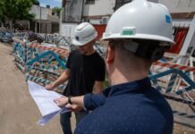 AySA renueva cañerías en Ramos Mejía para mejorar el servicio de agua potable