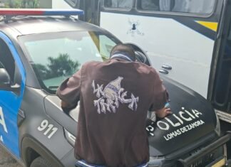 Triple detención en Budge por drogas y armas: chofer policial sufrió fractura de peroné