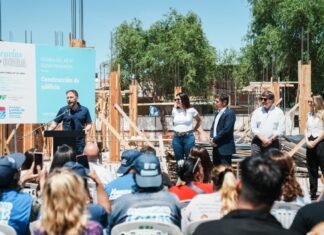 Kicillof y Otermín recorrieron la obra de ampliación del Polo Educativo de Barrio Nueva Esperanza