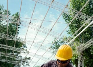 Luis Guillón: avanza la construcción de un techo parabólico en el Club Social y Deportivo Santa Catalina