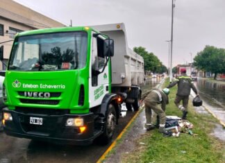 Por las intensas lluvias, el Municipio de Echeverría realiza tareas de limpieza y desobstrucción en diferentes puntos del distrito