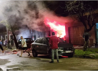 Explosión en Lanús: un auto estalló dentro de una vivienda y dejó a un hombre en estado crítico