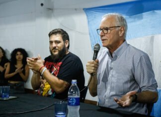 Encuentro del Movimiento Derecho al Futuro Lanús con la presencia del diputado Daniel Gollán