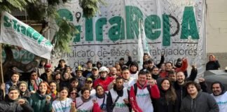 Repartidores por aplicación se movilizan contra la reforma laboral