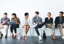 El mito del trabajo para toda la vida entra en crisis: llega el “pasaporte laboral”