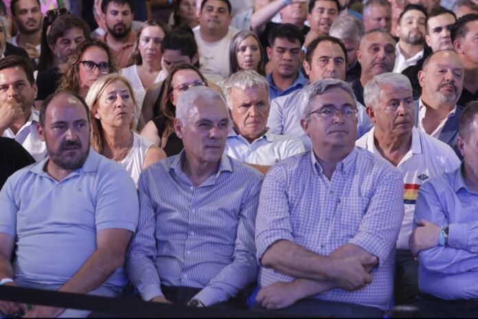 Carlos-Balor-participo-del-Plenario-del-Movimiento-Derecho-al-Futuro