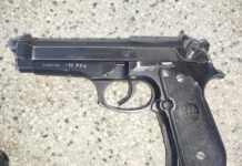 Terror en Villa Crespo: un cabo de la Federal disparó 14 veces en plena calle y fue detenido