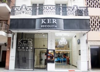 Retiro: hallan a una mujer y a su hijo de 7 años muertos en la bañera de un hotel