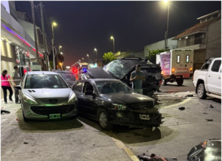 Violento choque en cadena en Quilmes Oeste: un policía cruzó en rojo y afectó a siete vehículos