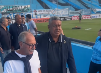 Visita de Claudio «Chiqui» Tapia al Club Atlético Temperley