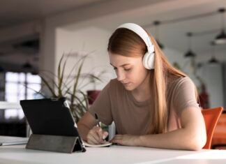 La UNaB impulsa la empleabilidad regional con cuatro nuevas diplomaturas 100% virtuales