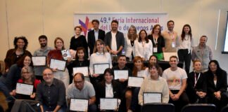 «Transmitir el amor por la lectura»: Lanzan la 19ª edición del Premio VIVALECTURA para proyectos de todo el país