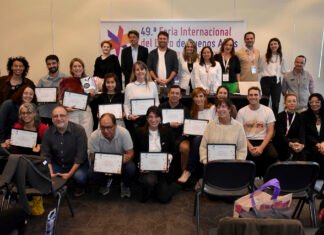 «Transmitir el amor por la lectura»: Lanzan la 19ª edición del Premio VIVALECTURA para proyectos de todo el país