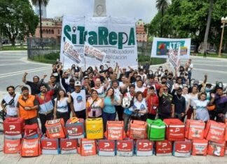 «No somos nuestros propios jefes»: Repartidores de Zona Sur se plantan contra la reforma laboral