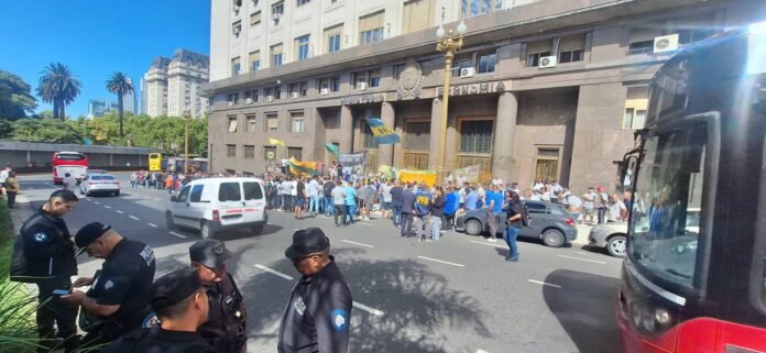 Conflicto en la Línea 148