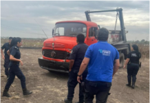 Burzaco: Secuestran un camión que arrojaba basura ilegalmente en la vía pública