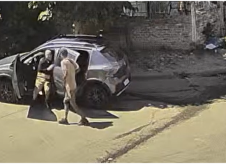 Tensión en Ingeniero Budge: Asaltaron a un chofer frente a una escuela en pleno horario de salida