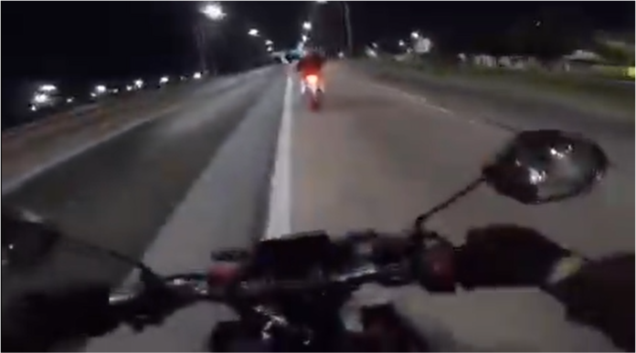 Violento robo de una moto en pleno Acceso Sudeste