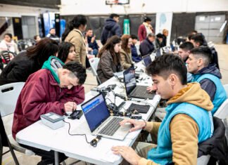 Importante operativo de documentación en Rafael Calzada, Don Orione, Solano, Longchamps y Glew
