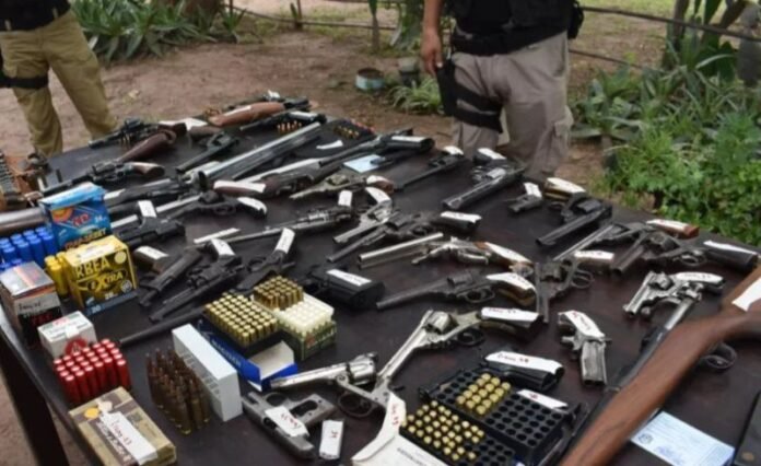 En Lobos: Allanamiento de urgencia y arsenal secuestrado