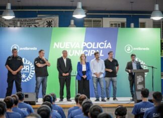 Hugo Barrueco participó del lanzamiento de la escuela de formación para la Policía Municipal de Avellaneda