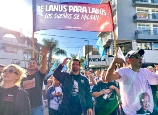 Balladares recorrió los barrios de Lanús por la Memoria: “Mantenemos viva la bandera del Nunca Más”
