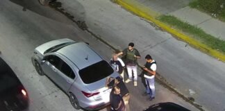 Luis Guillón: Caen dos hombres armados tras una persecución detectada por las cámaras de seguridad