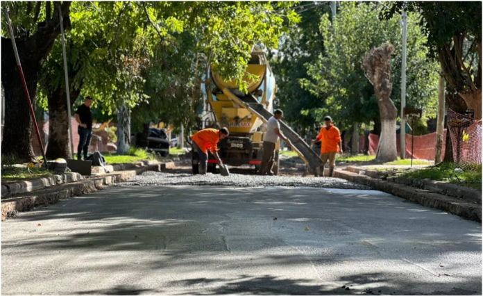 El Municipio de Brown avanza con pavimentos de hormigón en Longchamps