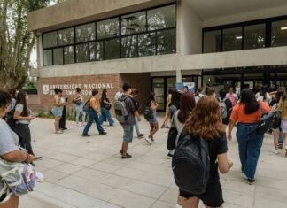 Becas de Iniciación a la Investigación 2026: Cómo la UNaB busca profesionalizar el «despertar temprano» de sus investigadores