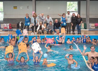Brown: Fabiani y Paula Eichel acompañaron a jóvenes que participan del programa «Todos al Agua» en el Natatorio Municipal