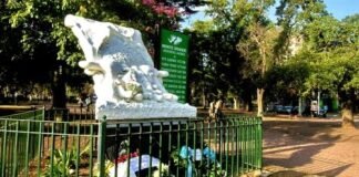 Tras años de error, rectificarán el nombre de un héroe de Malvinas que está mal escrito en el monumento que los conmemora en Monte Grande