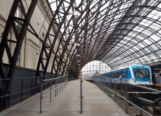 Alerta usuarios del Roca: este domingo no habrá trenes en los ramales La Plata y Bosques vía Quilmes