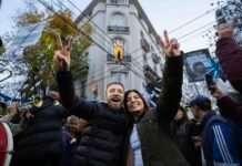 El peronismo de Lomas se movilizó en apoyo a Cristina: «Lo que hiciste en Lomas no se olvida en la vida»