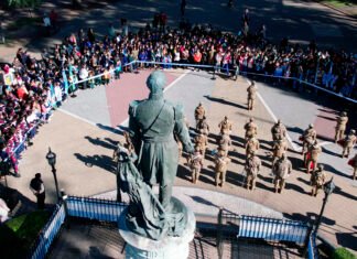 Emotiva celebración del «Día del Himno Nacional» en Almirante Brown