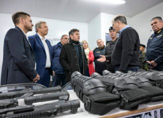 Kicillof, Cascallares y Fabiani inauguraron dos bases policiales y entregaron patrulleros para fortalecer la prevención