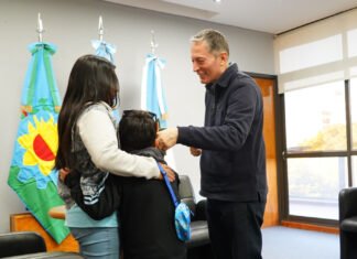 Fernando Gray se reunió con la familia de Yuthiel Robledo, un niño que será operado de un ojo