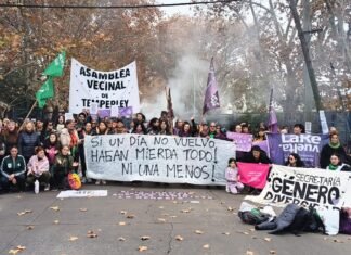 Tensión en Temperley: Denuncian provocación policial en una movilización por el femicidio de Noelia Rivero
